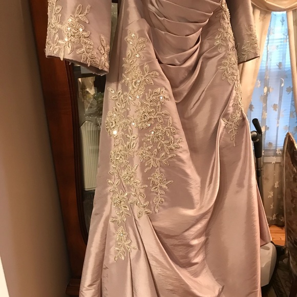 Mother of the bride GOWN.  Evening gown - Picture 5 of 5